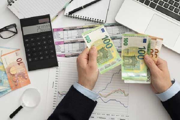 美国市场销售低迷，露露乐蒙首席执行官麦克唐纳将卸任